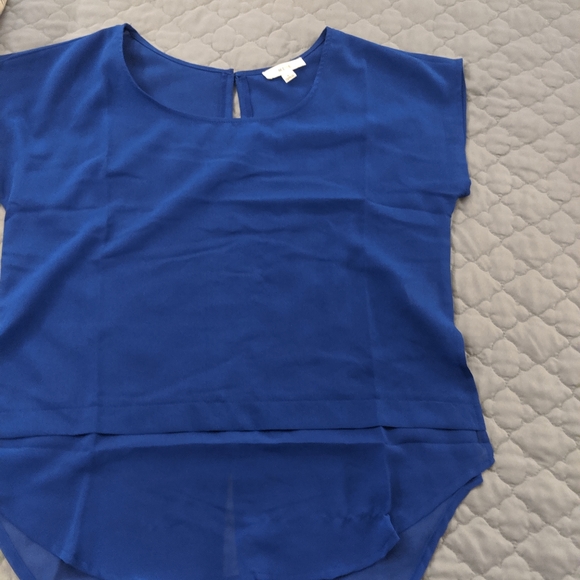 Blue top - Picture 2 of 3